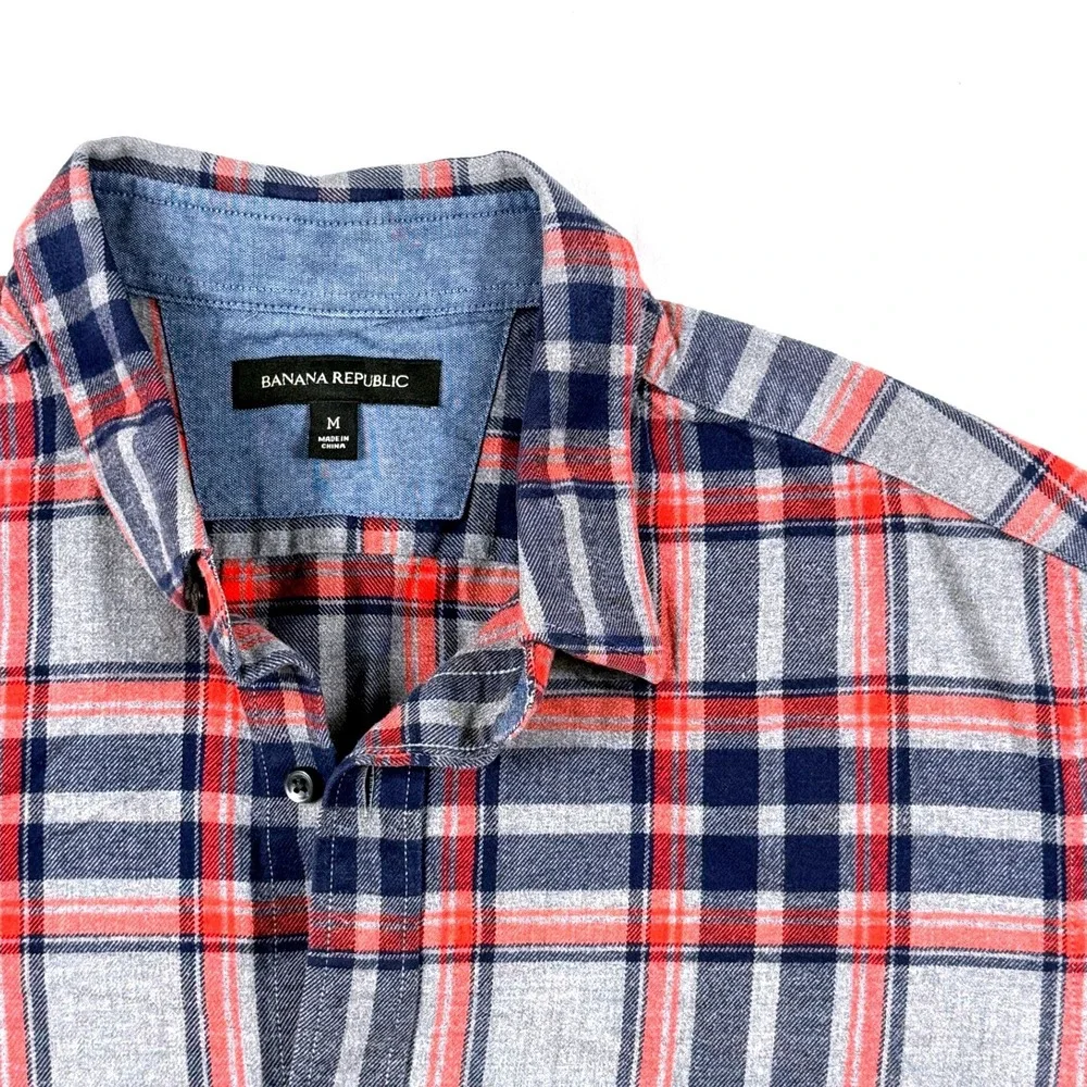 Banana Republic Men's Flannel Shirt Size M Red Navy Gray Plaid Flannel‎